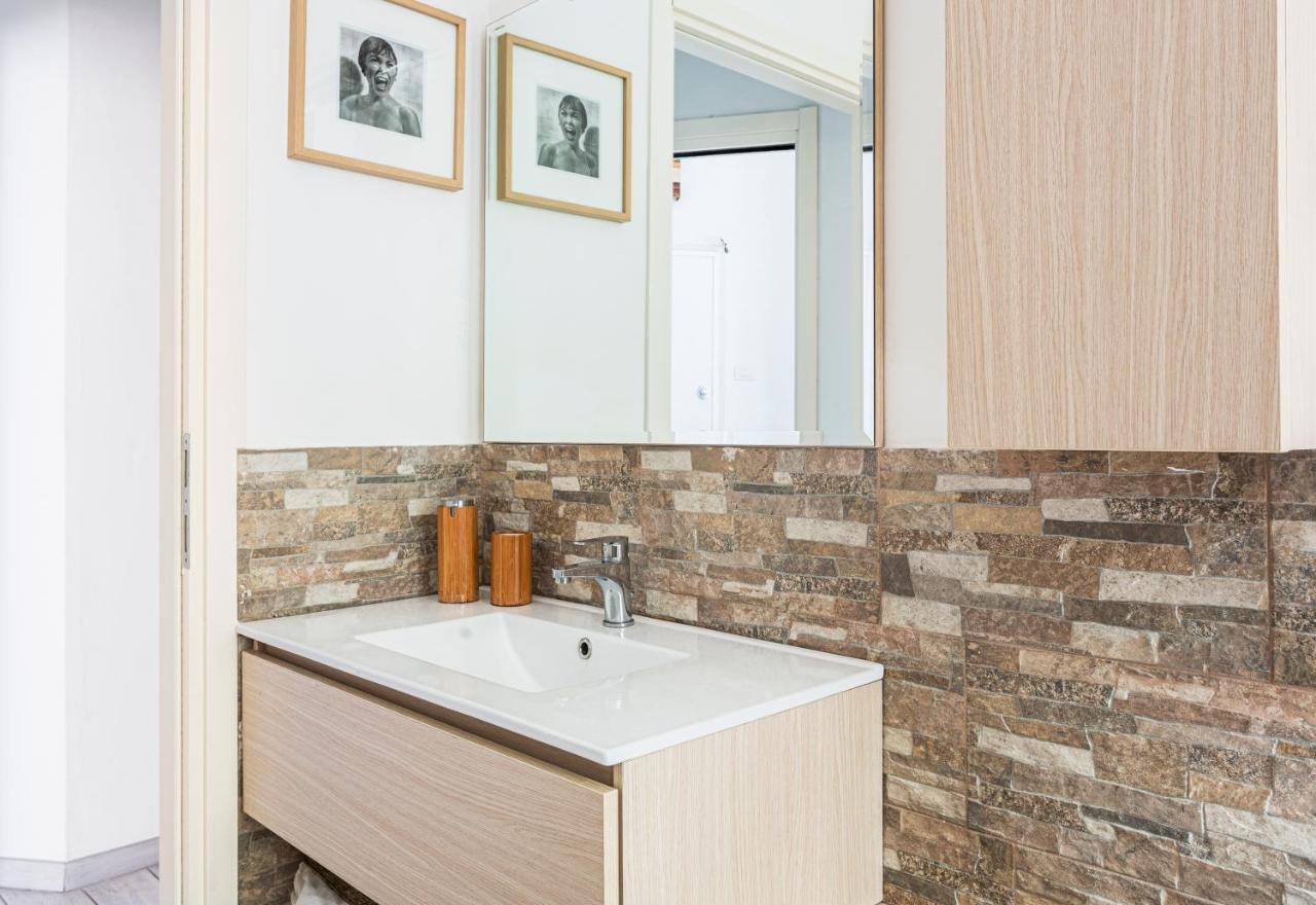Spacious Retreat Steps From Lambrate Metro- Via Pacini Milán Exteriér fotografie